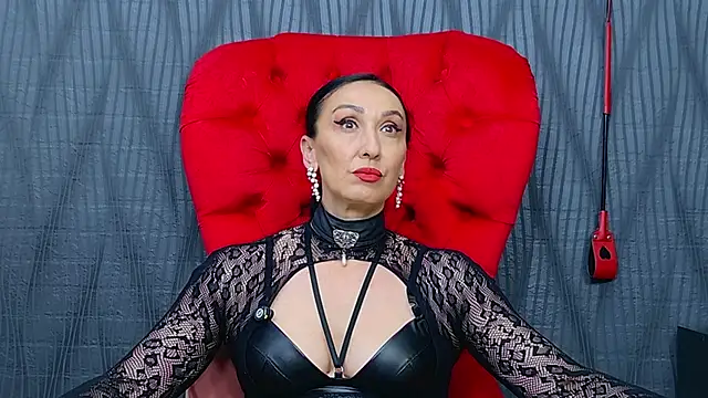 Snapshot of MistressDora chatting on July 2026 06:19:02 AM MistressDora online show from July 2026 06:19:02 AM