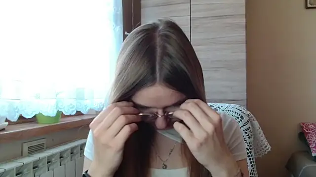 LooveELLYx online show from November 2025 07:51:01 AM