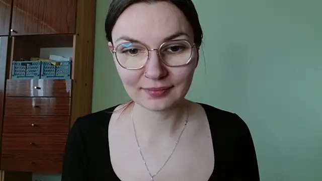 LooveELLYx online show from February 2026 02:32:02 PM