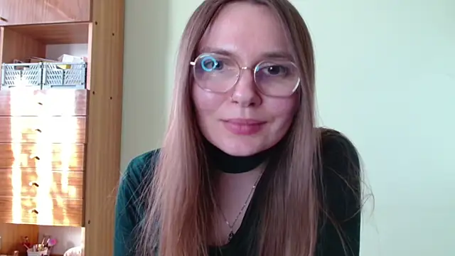 LooveELLYx online show from March 2026 02:23:02 PM