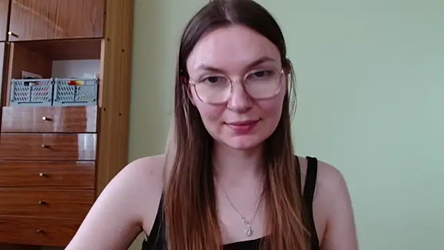 Snapshot of LooveELLYx chatting on June 2026 01:32:02 PM LooveELLYx online show from June 2026 01:32:02 PM