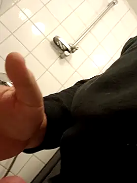 Snapshot of Kleboron chatting on October 2025 08:11:02 AM Kleboron online show from October 2025 08:11:02 AM