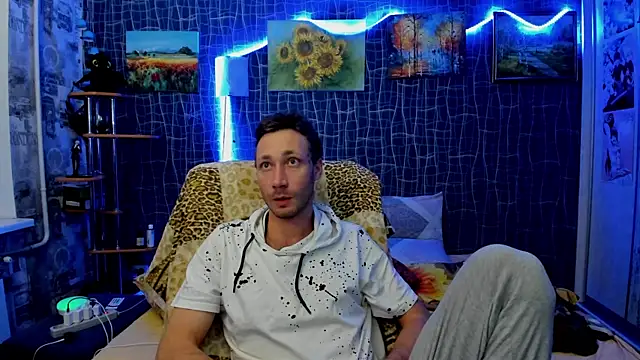 CuteBoy228 online show from November 2025 09:28:01 PM