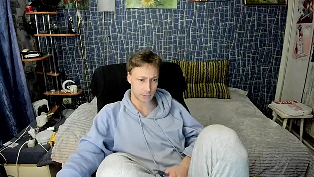 CuteBoy228 online show from April 2026 06:09:02 PM