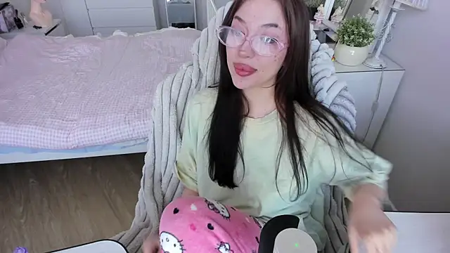 saadnesstyan online show from September 2025 03:29:01 AM