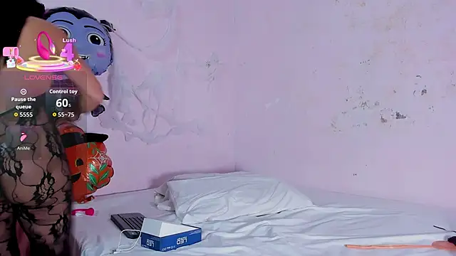 kethe love  online show from October 2025 09:05:02 PM