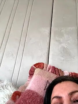 Desire-XOXOX online show from September 2025 01:35:02 PM