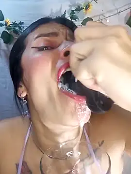 karinnahotdirty online show from April 2026 10:18:01 PM