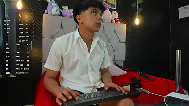 Thiago Kozak online show from September 2025 01:00:02 PM