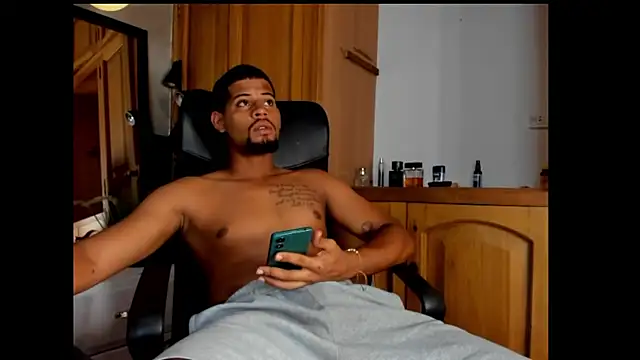 Snapshot of yurgaki_21 chatting on February 2026 12:50:01 PM yurgaki 21 online show from February 2026 12:50:01 PM