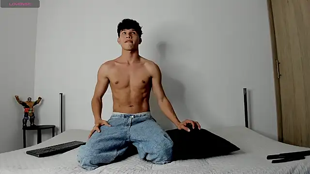 2Amateur Guys online show from November 2025 11:39:02 PM