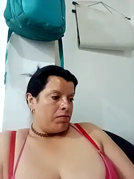 Hanna Kieran online show from October 2025 12:27:01 PM