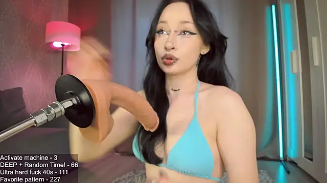 Snapshot of Juicy_Vikki chatting on June 2026 12:24:02 PM Juicy Vikki online show from June 2026 12:24:02 PM