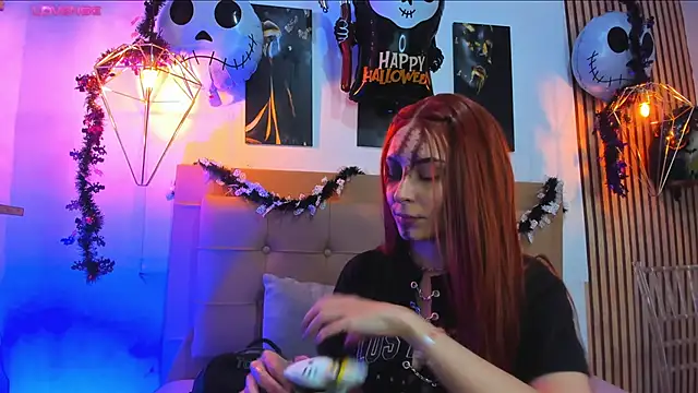 alesziarose online show from October 2025 07:37:02 PM