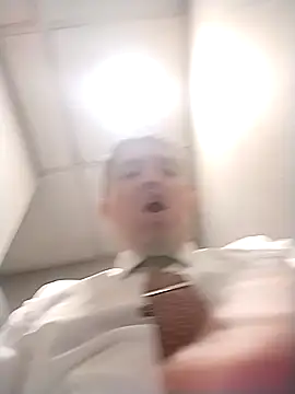 BigCristh79 online show from November 2025 05:08:01 PM