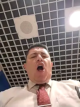 BigCristh79 online show from April 2026 02:42:01 AM