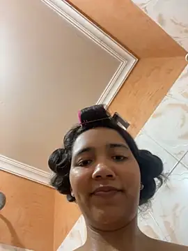 effie castroo online show from October 2025 06:40:02 PM