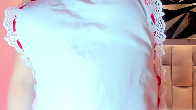 Snapshot of megan_whitee__ chatting on October 2025 01:53:02 AM megan whitee online show from October 2025 01:53:02 AM