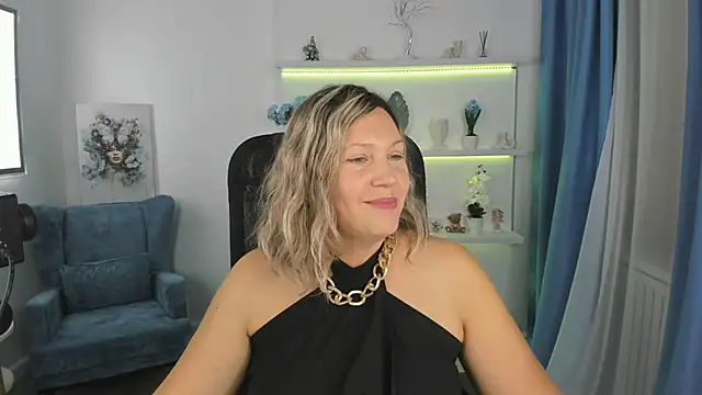 Snapshot of NinaStarle chatting on September 2025 04:25:01 AM NinaStarle online show from September 2025 04:25:01 AM