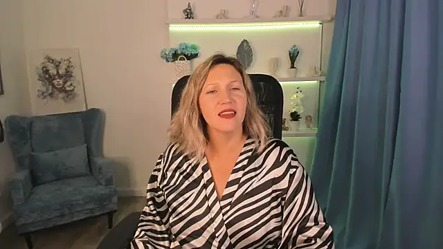 Snapshot of NinaStarle chatting on September 2025 05:08:01 AM NinaStarle online show from September 2025 05:08:01 AM