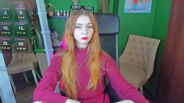 Snapshot of CarolinaGilbert chatting on October 2025 11:01:01 AM CarolinaGilbert online show from October 2025 11:01:01 AM