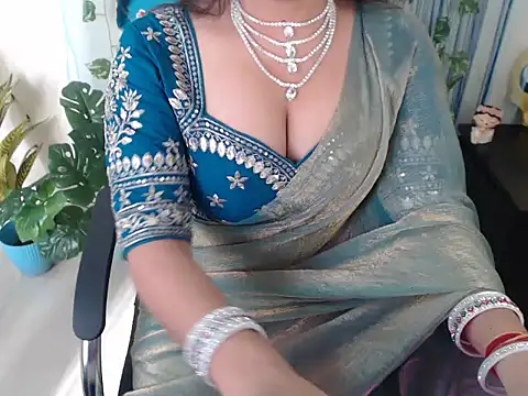 Snapshot of anika_bold chatting on September 2025 03:18:02 AM anika bold online show from September 2025 03:18:02 AM