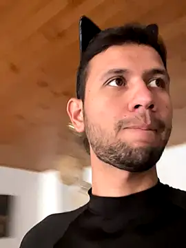 Michaell Spinelly online show from October 2025 08:10:01 PM