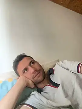 Michaell Spinelly online show from November 2025 07:38:01 PM