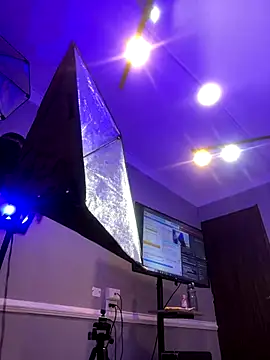 CharlesBrown  online show from December 2025 11:37:02 AM