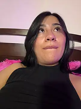 evelyn ch  online show from February 2026 10:49:02 PM