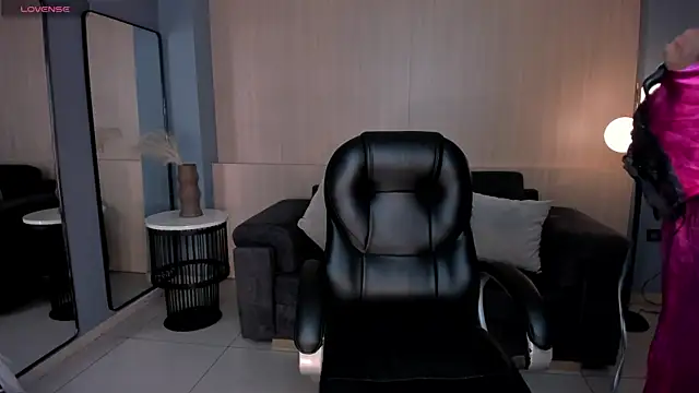 SarahYates online show from March 2026 11:27:02 PM