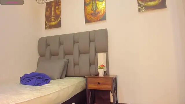 Emma HotLatina online show from January 2026 06:10:02 PM