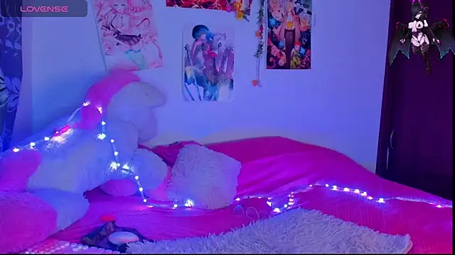 Snapshot of Maki_sins chatting on October 2025 03:24:02 AM Maki sins online show from October 2025 03:24:02 AM