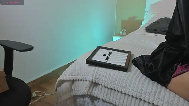 Snapshot of Zaraslim_ chatting on September 2025 02:59:02 AM Zaraslim online show from September 2025 02:59:02 AM