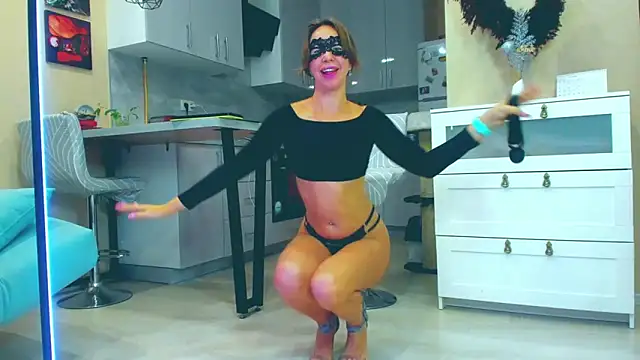 MadinaBrown online show from October 2025 05:01:01 PM