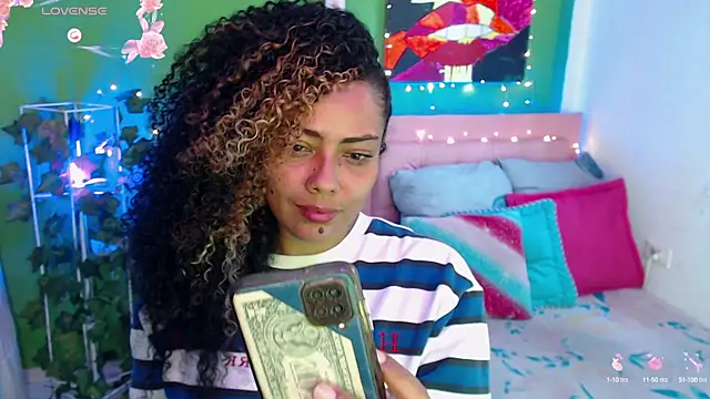 Snapshot of katherinnyazz chatting on September 2025 04:18:01 PM katherinnyazz online show from September 2025 04:18:01 PM
