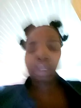 ShySexyBaddiexx online show from February 2026 02:24:01 AM