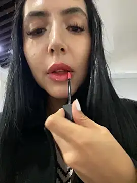 oh nina online show from October 2025 09:55:02 PM