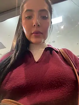 oh nina online show from December 2025 09:53:02 PM