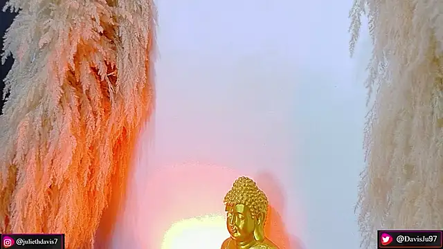 JulietaDavis online show from April 2026 09:38:01 AM