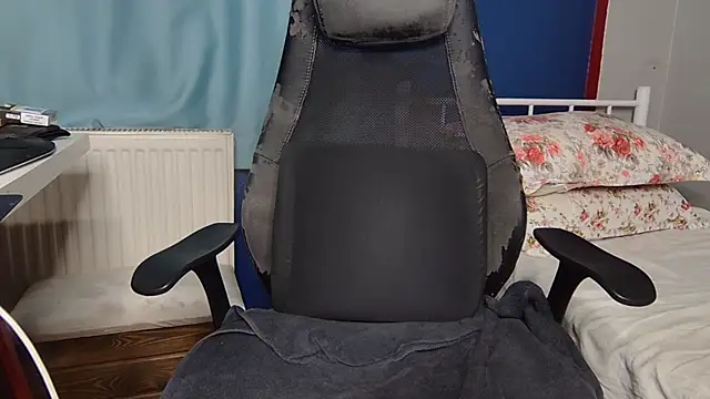 flydirty online show from October 2025 10:19:02 PM