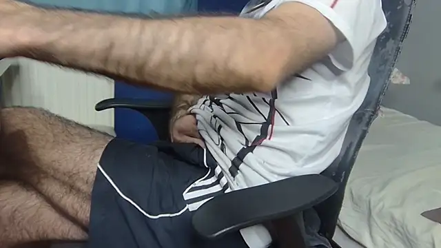 flydirty online show from October 2025 11:34:01 PM