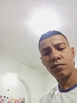 paisita122 online show from April 2026 02:36:01 AM