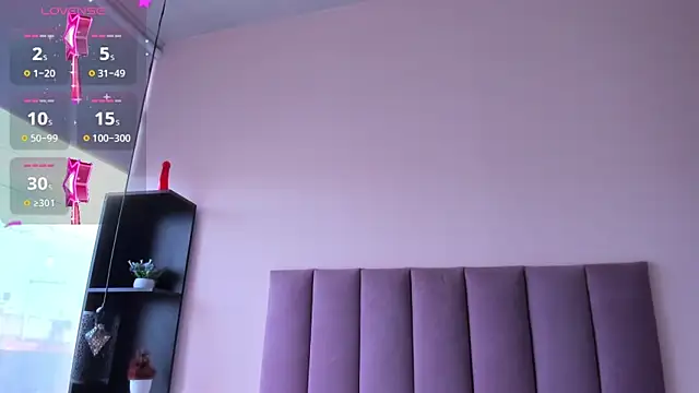 violet myerrs online show from November 2025 12:39:02 PM