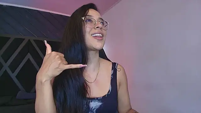 zoe martins  online show from April 2026 05:29:01 PM