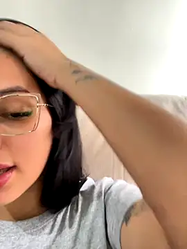 Snapshot of jujuarantes__2025 chatting on November 2025 02:29:01 PM jujuarantes 2025 online show from November 2025 02:29:01 PM