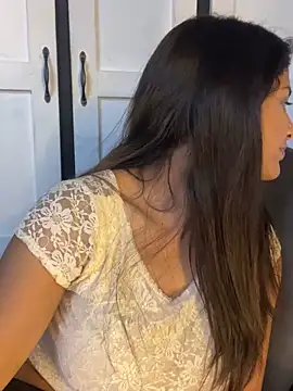 chicachocolate01 online show from September 2025 11:42:02 PM