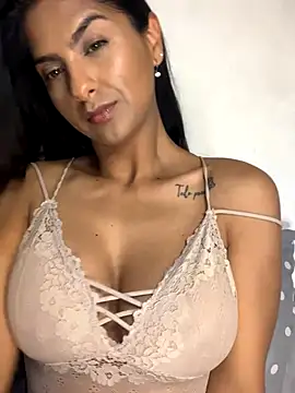 chicachocolate01 online show from October 2025 02:56:02 AM