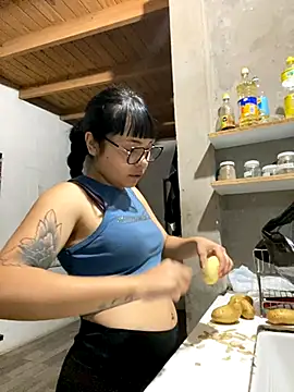 morochitaculon4 online show from November 2025 12:42:02 AM