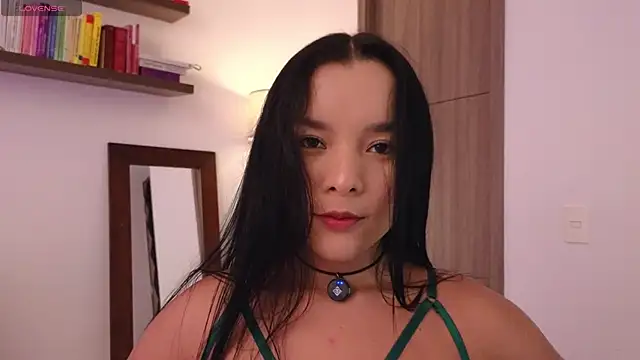 Snapshot of Evelyn__16 chatting on October 2025 12:16:02 AM Evelyn 16 online show from October 2025 12:16:02 AM